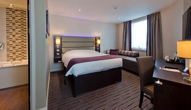 Premier Inn London Μπρόμλεϊ Εξωτερικό φωτογραφία